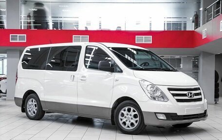 Hyundai H-1 II рестайлинг, 2015 год, 1 849 000 рублей, 2 фотография