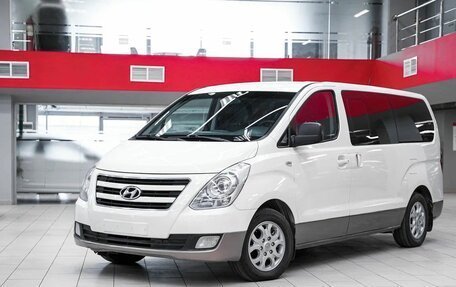 Hyundai H-1 II рестайлинг, 2015 год, 1 849 000 рублей, 5 фотография