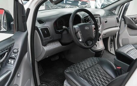 Hyundai H-1 II рестайлинг, 2015 год, 1 849 000 рублей, 11 фотография
