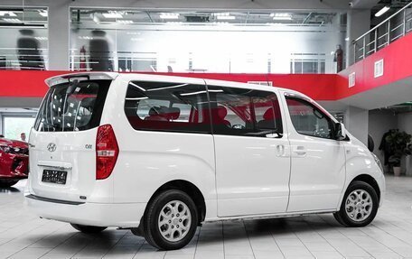 Hyundai Grand Starex Grand Starex I рестайлинг 2, 2012 год, 1 699 000 рублей, 4 фотография