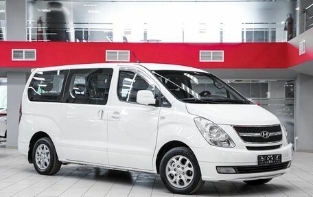 Hyundai Grand Starex Grand Starex I рестайлинг 2, 2012 год, 1 699 000 рублей, 2 фотография