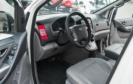 Hyundai Grand Starex Grand Starex I рестайлинг 2, 2012 год, 1 699 000 рублей, 6 фотография