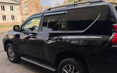 Toyota Land Cruiser Prado 150 рестайлинг 2, 2017 год, 4 499 000 рублей, 3 фотография