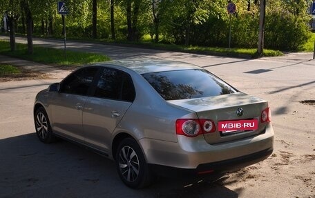 Volkswagen Jetta VI, 2008 год, 700 000 рублей, 4 фотография