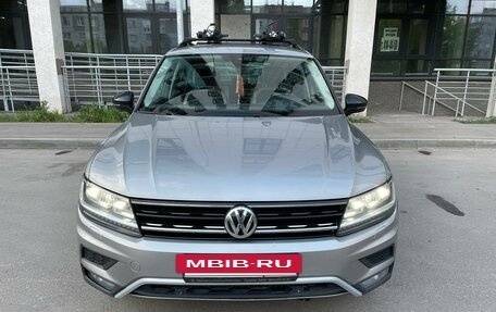 Volkswagen Tiguan II, 2020 год, 2 650 000 рублей, 2 фотография