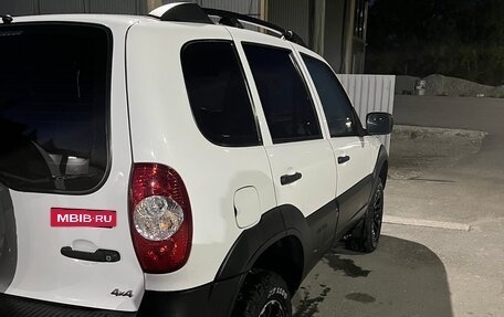 Chevrolet Niva I рестайлинг, 2016 год, 890 000 рублей, 8 фотография