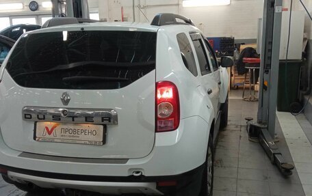Renault Duster I рестайлинг, 2014 год, 980 000 рублей, 3 фотография