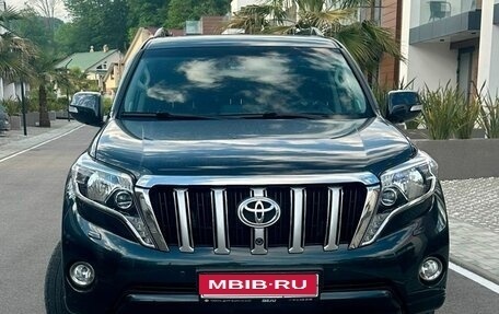 Toyota Land Cruiser Prado 150 рестайлинг 2, 2016 год, 4 350 000 рублей, 1 фотография