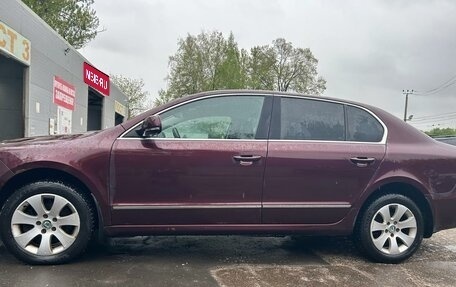 Skoda Superb III рестайлинг, 2012 год, 900 000 рублей, 1 фотография