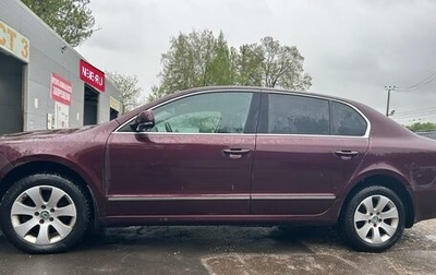 Skoda Superb III рестайлинг, 2012 год, 900 000 рублей, 1 фотография