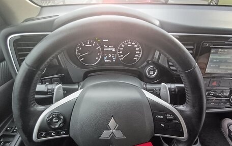 Mitsubishi Outlander III рестайлинг 3, 2013 год, 1 495 000 рублей, 4 фотография