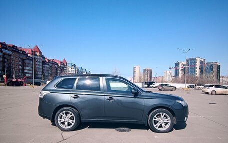 Mitsubishi Outlander III рестайлинг 3, 2013 год, 1 495 000 рублей, 20 фотография