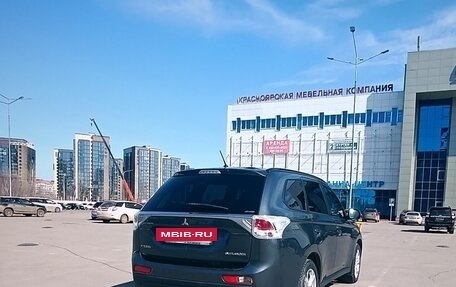 Mitsubishi Outlander III рестайлинг 3, 2013 год, 1 495 000 рублей, 23 фотография