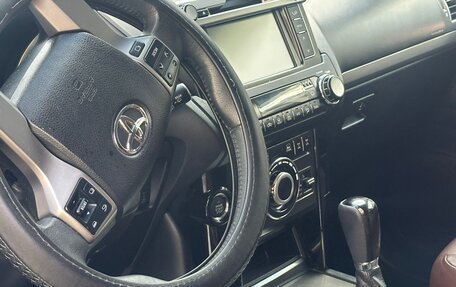 Toyota Land Cruiser Prado 150 рестайлинг 2, 2016 год, 4 350 000 рублей, 6 фотография