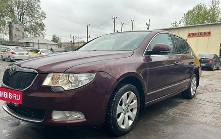 Skoda Superb III рестайлинг, 2012 год, 900 000 рублей, 3 фотография