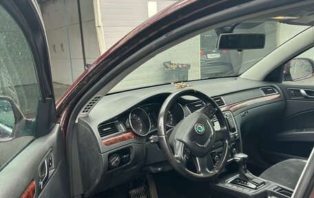 Skoda Superb III рестайлинг, 2012 год, 900 000 рублей, 11 фотография