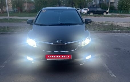 KIA Rio III рестайлинг, 2016 год, 1 000 000 рублей, 26 фотография