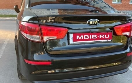 KIA Rio III рестайлинг, 2016 год, 1 000 000 рублей, 23 фотография