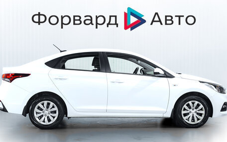 Hyundai Solaris II рестайлинг, 2017 год, 1 350 000 рублей, 8 фотография