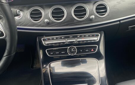 Mercedes-Benz E-Класс, 2019 год, 3 820 000 рублей, 16 фотография