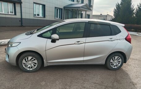 Honda Fit III, 2016 год, 1 000 000 рублей, 2 фотография