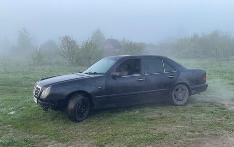 Mercedes-Benz E-Класс, 1996 год, 250 000 рублей, 2 фотография