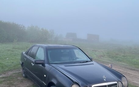 Mercedes-Benz E-Класс, 1996 год, 250 000 рублей, 6 фотография