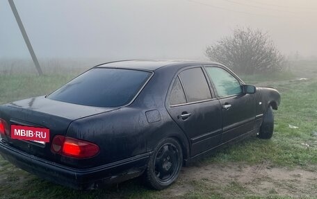 Mercedes-Benz E-Класс, 1996 год, 250 000 рублей, 5 фотография