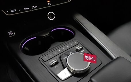 Audi A4, 2019 год, 3 100 000 рублей, 16 фотография