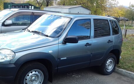 Chevrolet Niva I рестайлинг, 2015 год, 830 000 рублей, 11 фотография