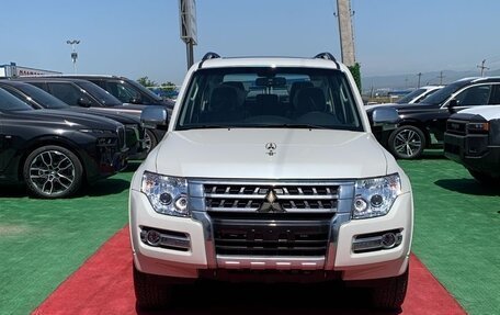 Mitsubishi Pajero IV, 2021 год, 5 500 000 рублей, 1 фотография