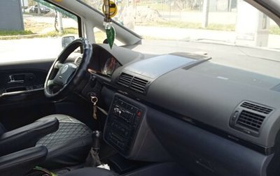 Volkswagen Sharan I рестайлинг, 2002 год, 600 000 рублей, 1 фотография