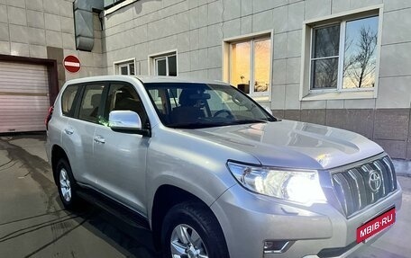Toyota Land Cruiser Prado 150 рестайлинг 2, 2021 год, 6 000 000 рублей, 2 фотография