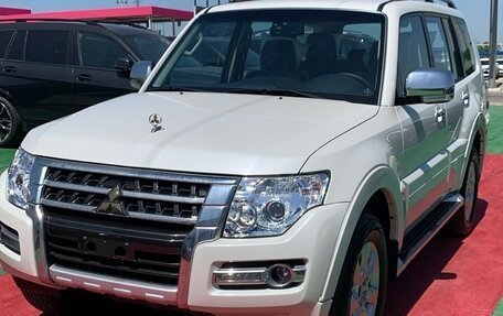 Mitsubishi Pajero IV, 2021 год, 5 500 000 рублей, 3 фотография