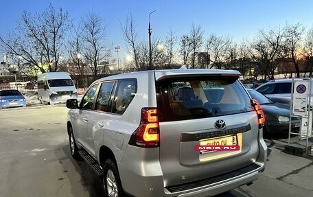 Toyota Land Cruiser Prado 150 рестайлинг 2, 2021 год, 6 000 000 рублей, 3 фотография