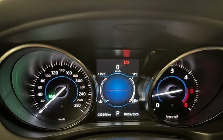 Jaguar XE I рестайлинг, 2017 год, 2 900 000 рублей, 10 фотография