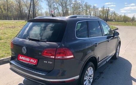 Volkswagen Touareg III, 2012 год, 1 800 000 рублей, 2 фотография