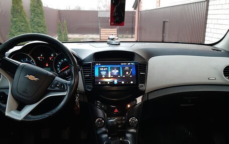 Chevrolet Cruze II, 2011 год, 700 000 рублей, 7 фотография
