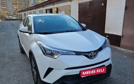 Toyota C-HR I рестайлинг, 2018 год, 1 943 000 рублей, 2 фотография