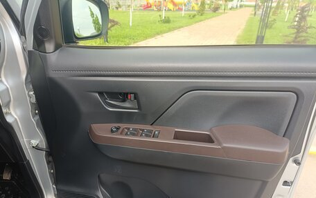 Toyota Roomy I, 2020 год, 1 250 000 рублей, 16 фотография