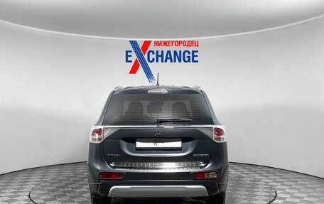 Mitsubishi Outlander III рестайлинг 3, 2014 год, 1 563 000 рублей, 5 фотография
