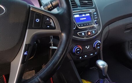 Hyundai Solaris II рестайлинг, 2015 год, 880 000 рублей, 4 фотография