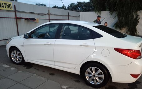 Hyundai Solaris II рестайлинг, 2015 год, 880 000 рублей, 8 фотография