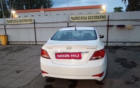 Hyundai Solaris II рестайлинг, 2015 год, 880 000 рублей, 11 фотография