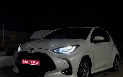 Toyota Yaris, 2021 год, 1 800 000 рублей, 1 фотография