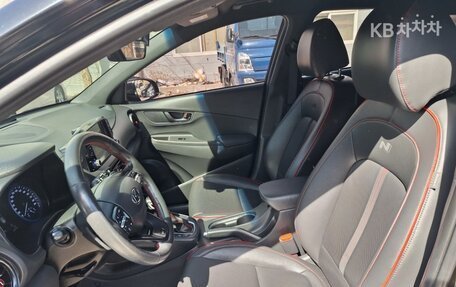 Hyundai Kona I, 2022 год, 1 375 000 рублей, 11 фотография