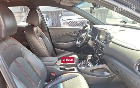 Hyundai Kona I, 2022 год, 1 375 000 рублей, 14 фотография