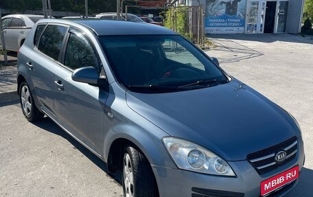 KIA cee'd I рестайлинг, 2009 год, 675 000 рублей, 1 фотография