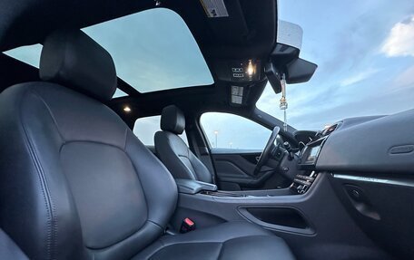 Jaguar F-Pace, 2017 год, 2 790 000 рублей, 4 фотография
