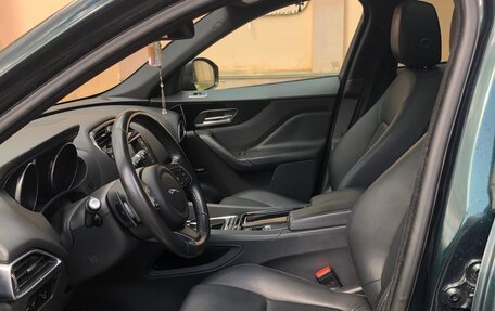 Jaguar F-Pace, 2017 год, 2 790 000 рублей, 14 фотография